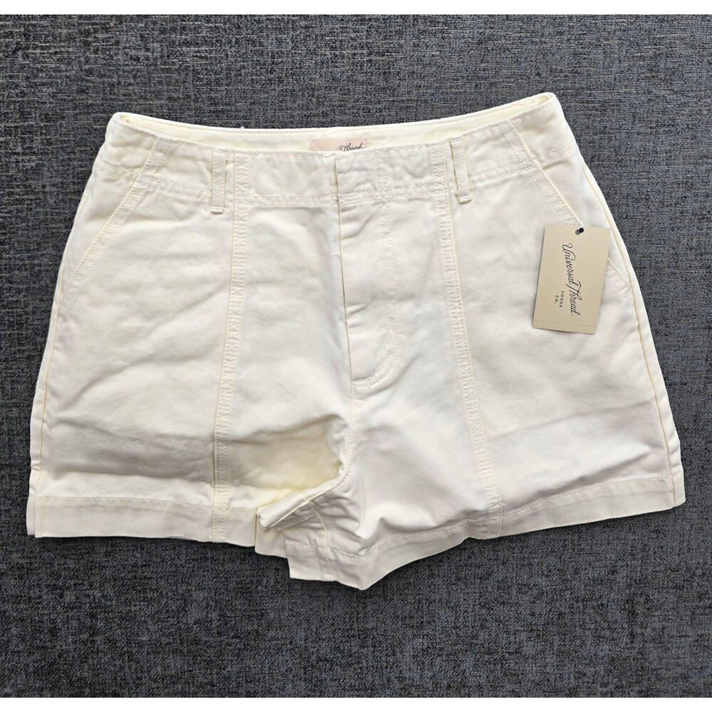 Universal Thread Women’s Size 6 Cream Chino Shorts high Rise Twill Pockets